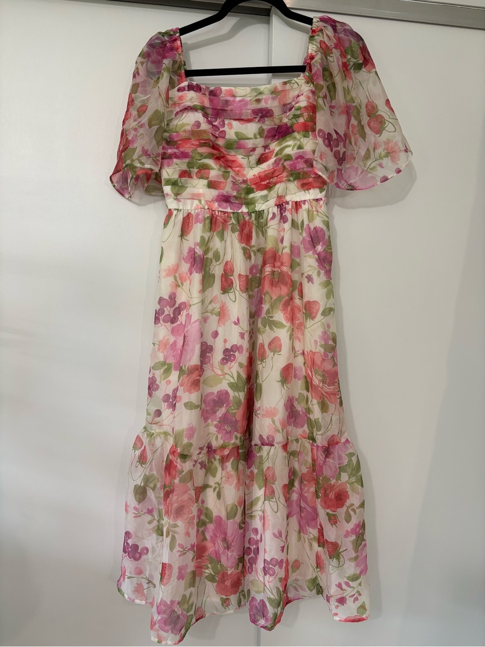 NWOT Abercrombie & Fitch women’s medium Emerson Floral Fruit Print Midi Dress